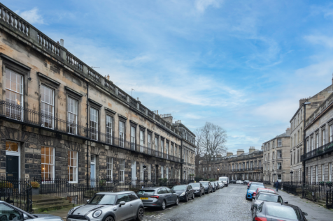 6 bed, 6 bath Town House in Edinburgh - Photo 23