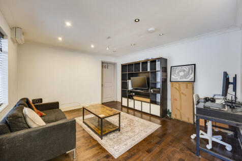 Reception/Kitchen