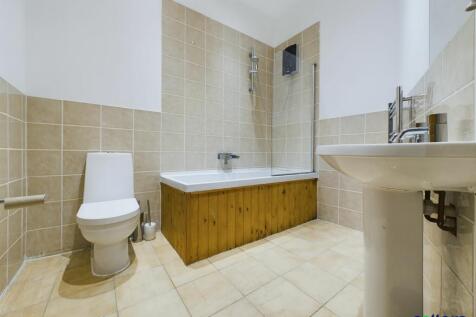 Apartment 5 - Bathroom