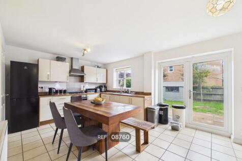 Banks Crescent, Stamford, PE9 1FF photo 2