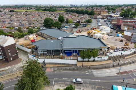 Retail Property (high street) to rent Image 5