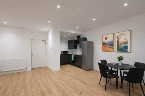2-bed house on Park Road, Loughborough, £1,300/mo