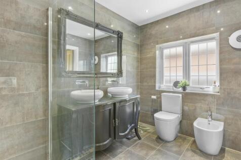 23 Marlow Road, HP11 1TA-6.jpg