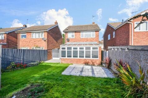 10 hatfield - garden.jpg