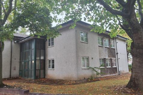 2-bed flat on Burns Villas, East Lane, £600/mo