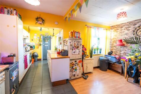 Dining Area (2)