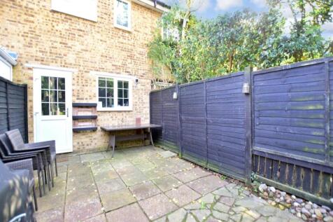 Ridgehurst Drive Horsham RH12 photo 4