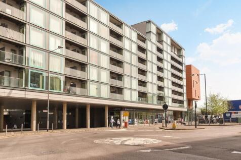1-bed flat on Vantage Building, High Point Village, UB3, £1,545/mo