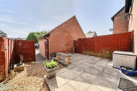 Rear Garden 1.jpg