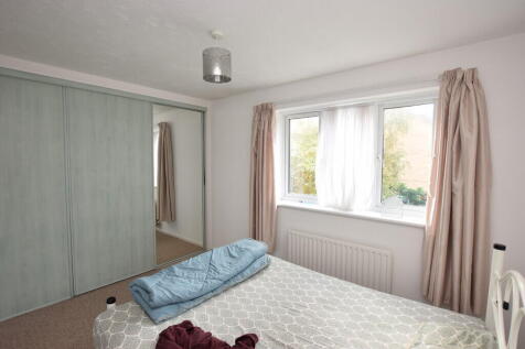 Lake Way, Huntingdon photo 4