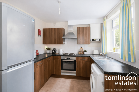 4 Bedroom Terrace House - HMO