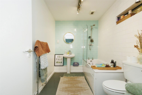 6. Bathroom.png