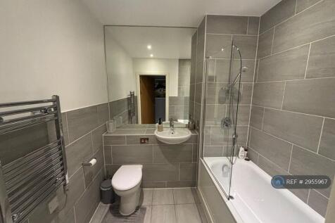 2nd Bathroom