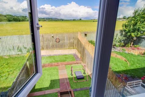 REAR GARDEN &amp; VIEW