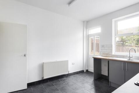36 Selwyn Street, Rotherham, S65 1QN. photo 4