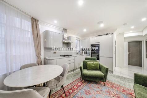 111 Scott Ellis Gardens-04.jpg