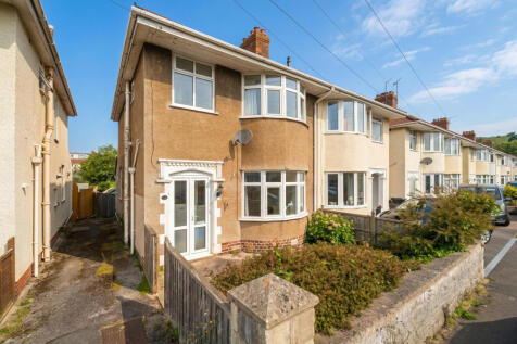 3 bed semi-detached house for sale