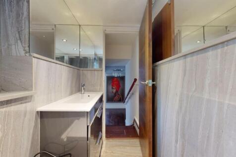 Flat 5, 17 Palace Gate Shower room2.jpg