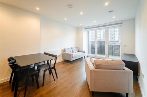 Available Now | Two Double Bedroom / Two Bathroom| 24hr Concierge | Private Balcony | Residents Gym, Wellness Centre, Terrace, Co-Working Space | 2nd Floor | Pet Friendly | Zero-Deposit Available |