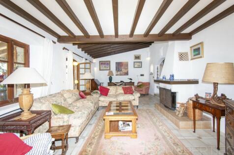 SPECTACULAR FINCA IN PUERTO ALCUDIA