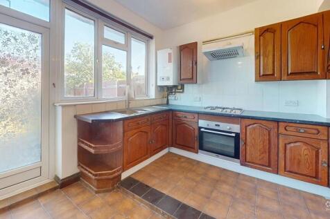 204-Manor-Way-Kit...