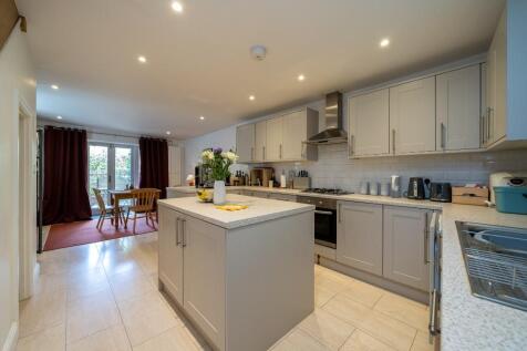 Station Road, Berkhamsted, Hertfordshire, HP4 photo 4