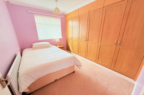 Downstairs Bedroom 2