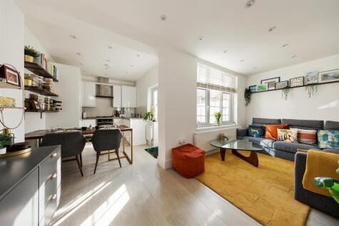 Edward Avenue, E4