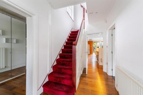 41 Oaklands Avenue, Isleworth TW7-52.jpg