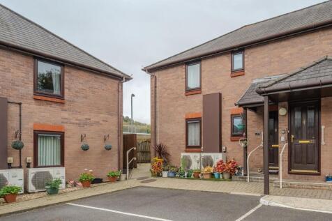 21 Aneurin Bevan Court-2.jpg