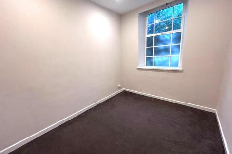 bedroom 1.jpeg