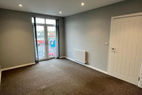 Flat 3 Railway Tavern, Station Road, Langley Mill, NG16 4AE photo 4