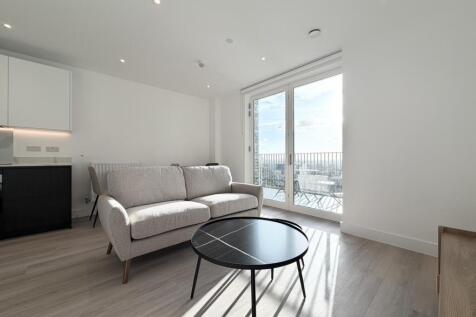 Monterrey House, Everdene Path, Acton, Ealing photo 4