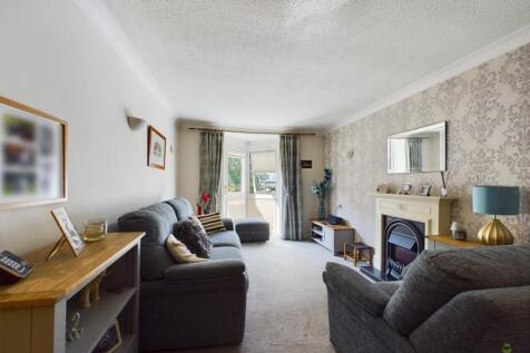 Presented by Nicoleta at EweMove Bexleyheath and D