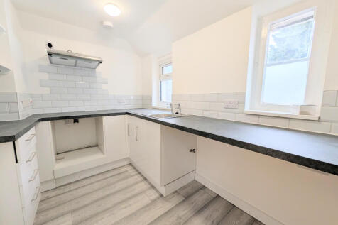 Newly Renovated 1 Bed Flat