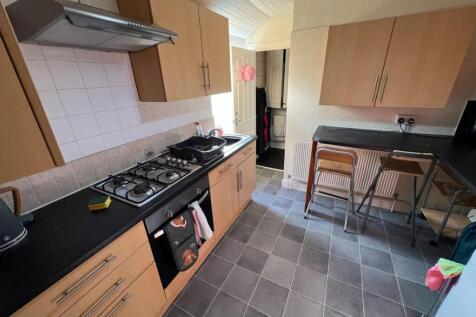 Kitchen 1 (First Floor)