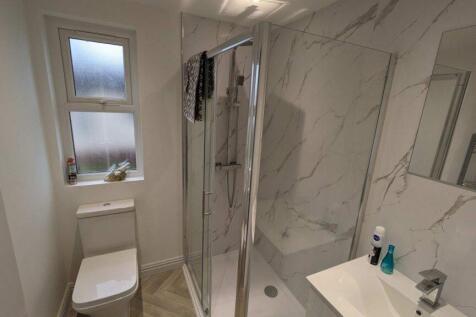 Shower Room.1.jpg