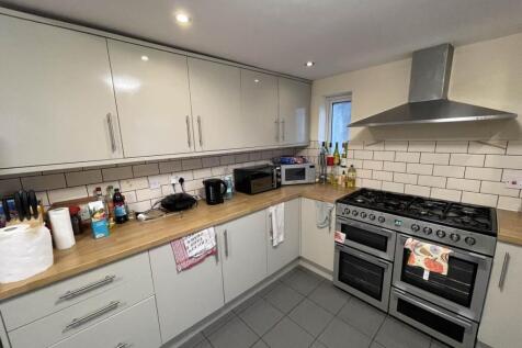 Mackintosh Place, Roath, Cardiff photo 3