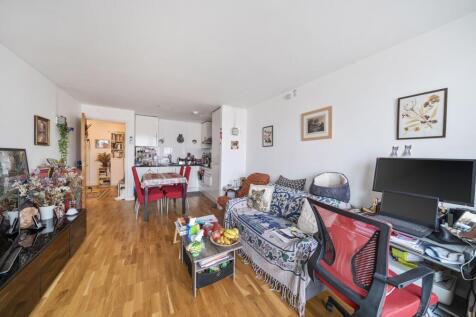 Kitchen / Reception