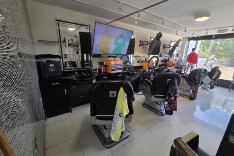 WhatsApp Image 20250916 at 114047_73820a95.jpg