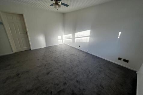 Crantock Drive, Stalybridge,  photo 5