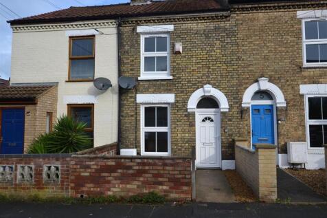 3-bed terraced on Beaconsfield Road, Norwich, £1,295/mo