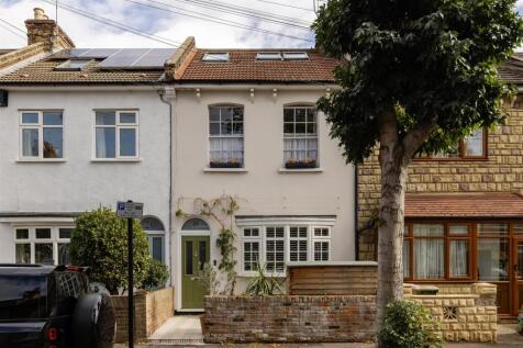Lorne Road, E7