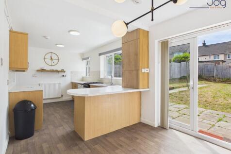 Open Plan Kitchen/Dining Area