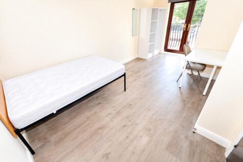 Mostyn Hall, Gainsborough Road, Liverpool photo 4