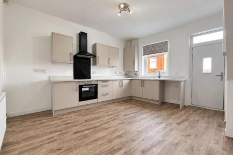 Howard Street, Rochdale, Greater Manchester, OL12 photo 3
