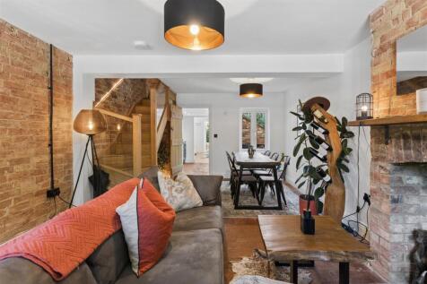Sitting/Dining Room