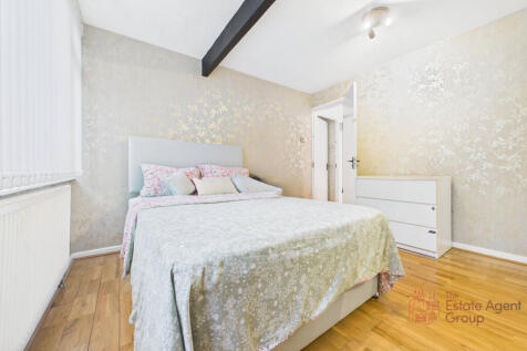 CAM02494G0-PR0076-STILL023