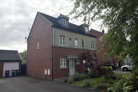 2 Bedrooms + Dressing Room | Bathroom + Ensuite |
