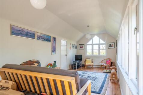 Bedroom Seven/Music Room